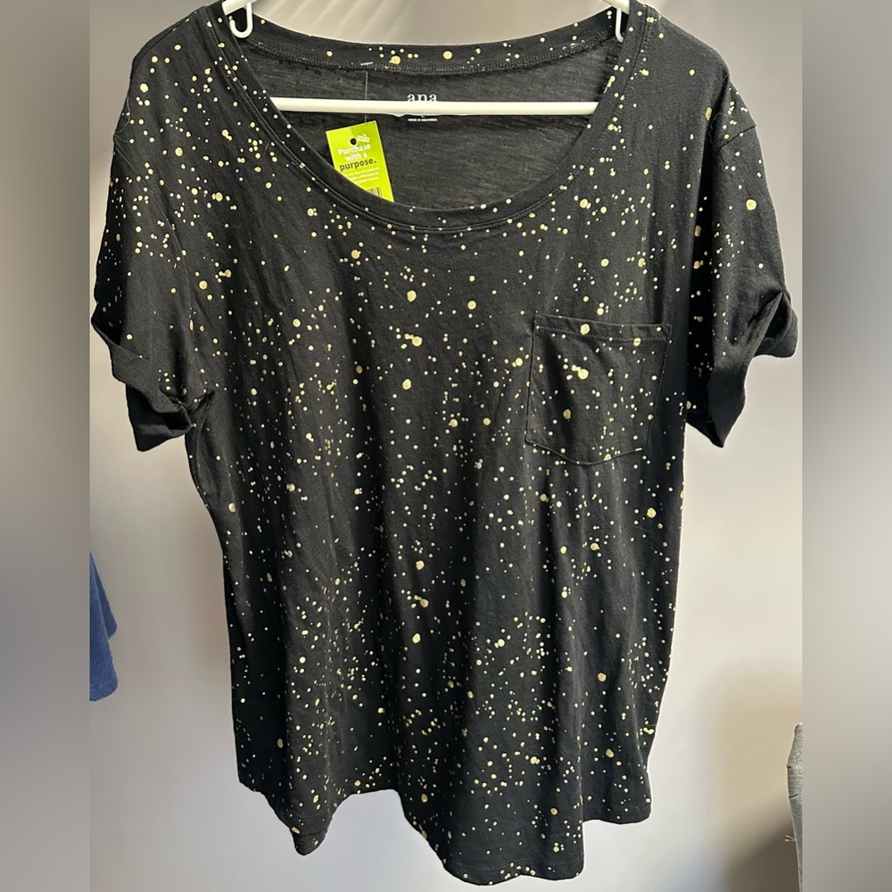 a.n.a size LARGE Black Short Sleeved Tee with Gold Splatter. NWT!